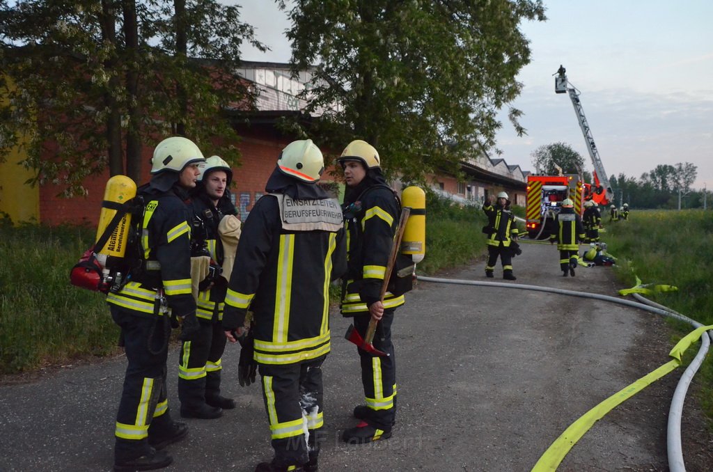 Grossfeuer Poco Lager Koeln Porz Gremberghoven Hansestr P399.JPG - Miklos Laubert